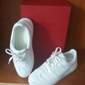 Valentino US9 White Leather Tennis